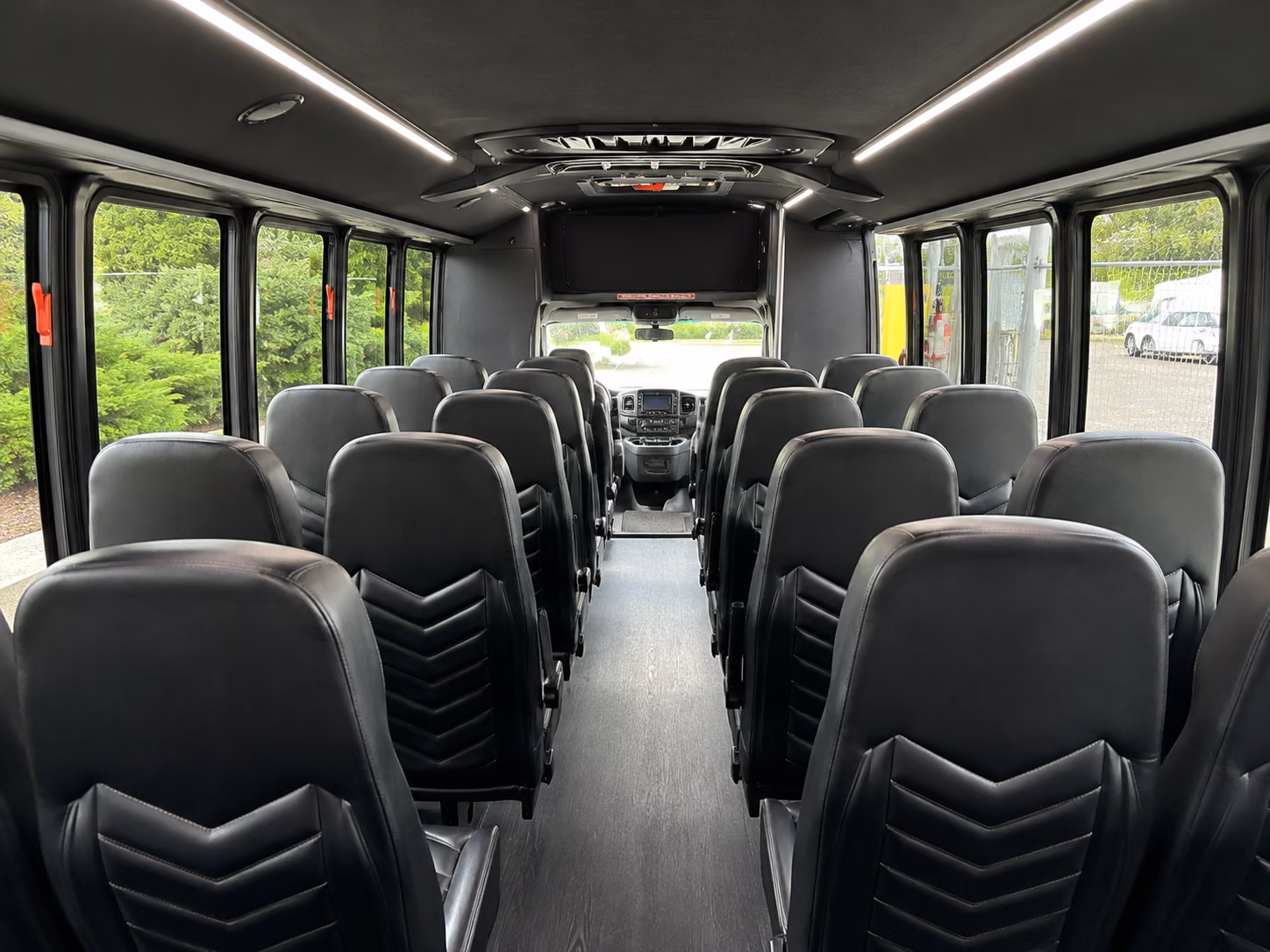 minibus rentals for pullman business park and office campus commutes