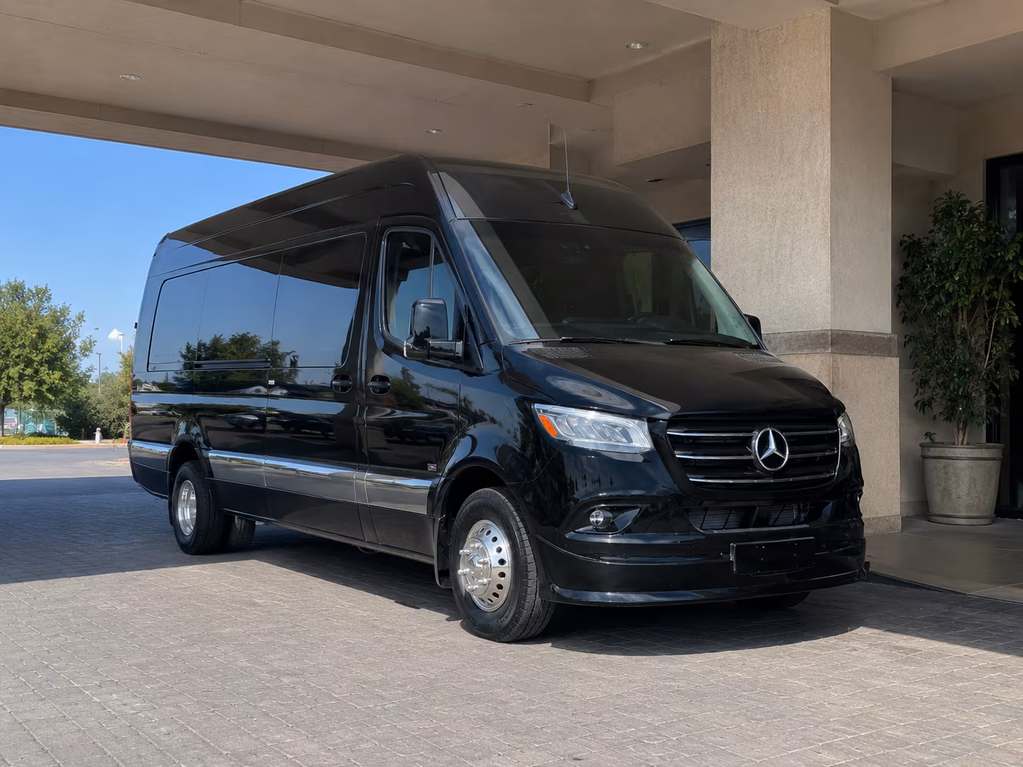 pullman sprinter limousine